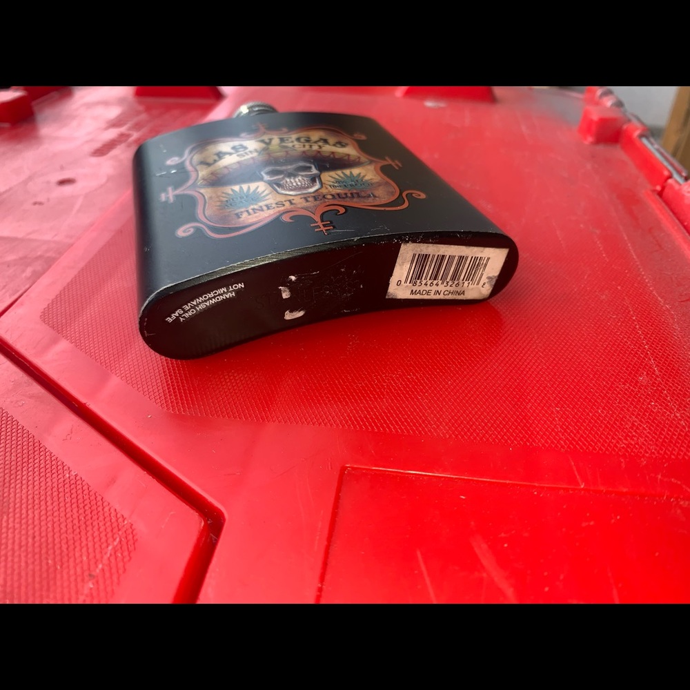 Flask - Picture 4 of 6
